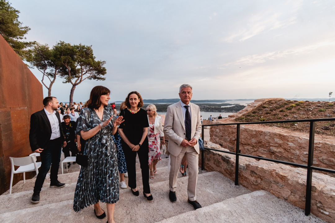 Otvorena tvrđava sv. Ivana, ministrica Obuljen Koržinek: ‘Šibenik je postao najuspješniji grad u transformaciji’