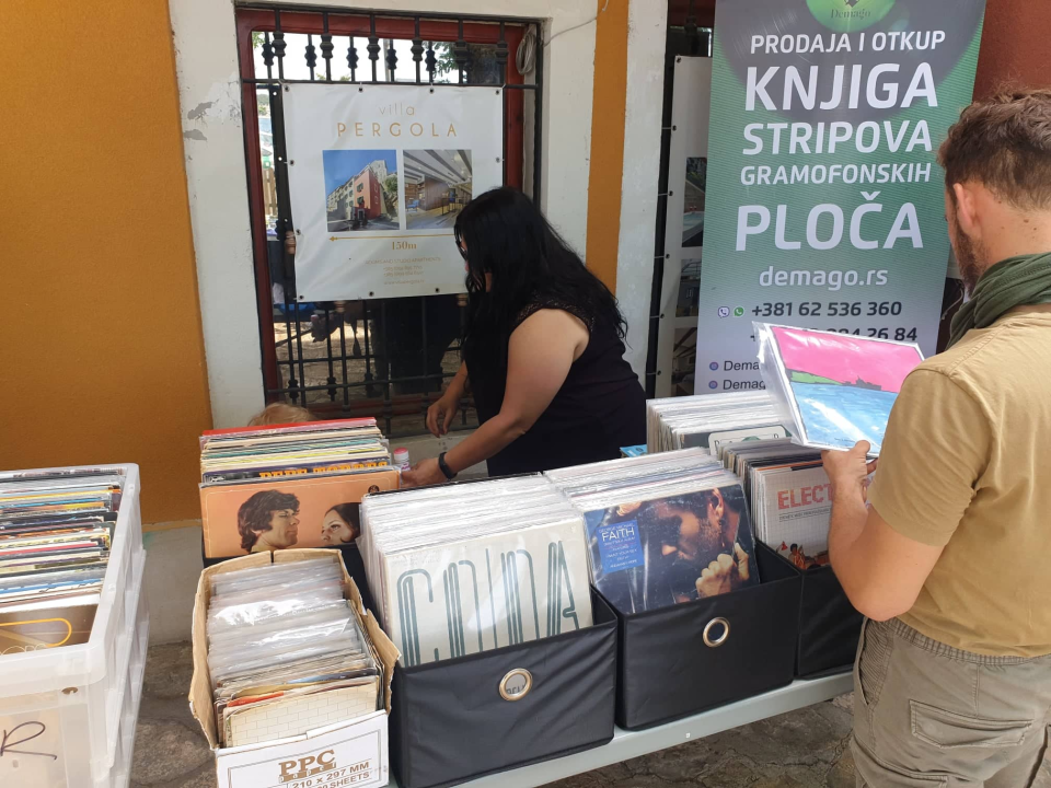 Sajam gramofonskih ploča ispred Azimuta: 'Najbolje ide ex-YU rock osamdesetih, a kupuju dosta i metalci'