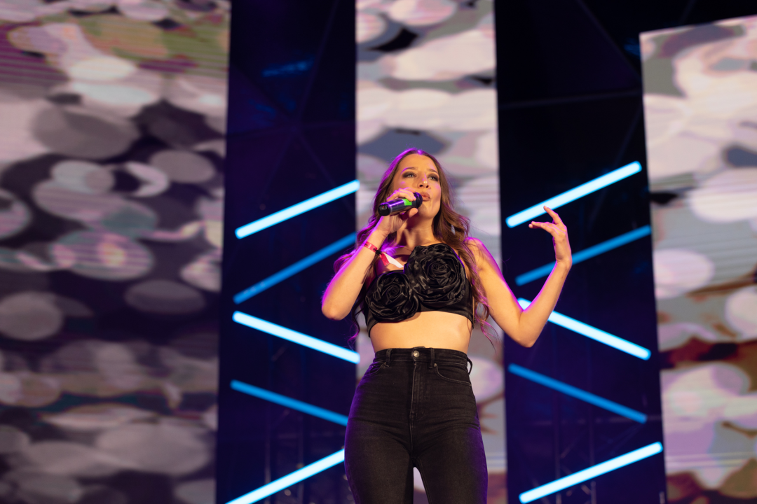 Završen najveći zabavni festival: Grdović ima hit CMC festivala, Ivana Kovač pjesmu godine