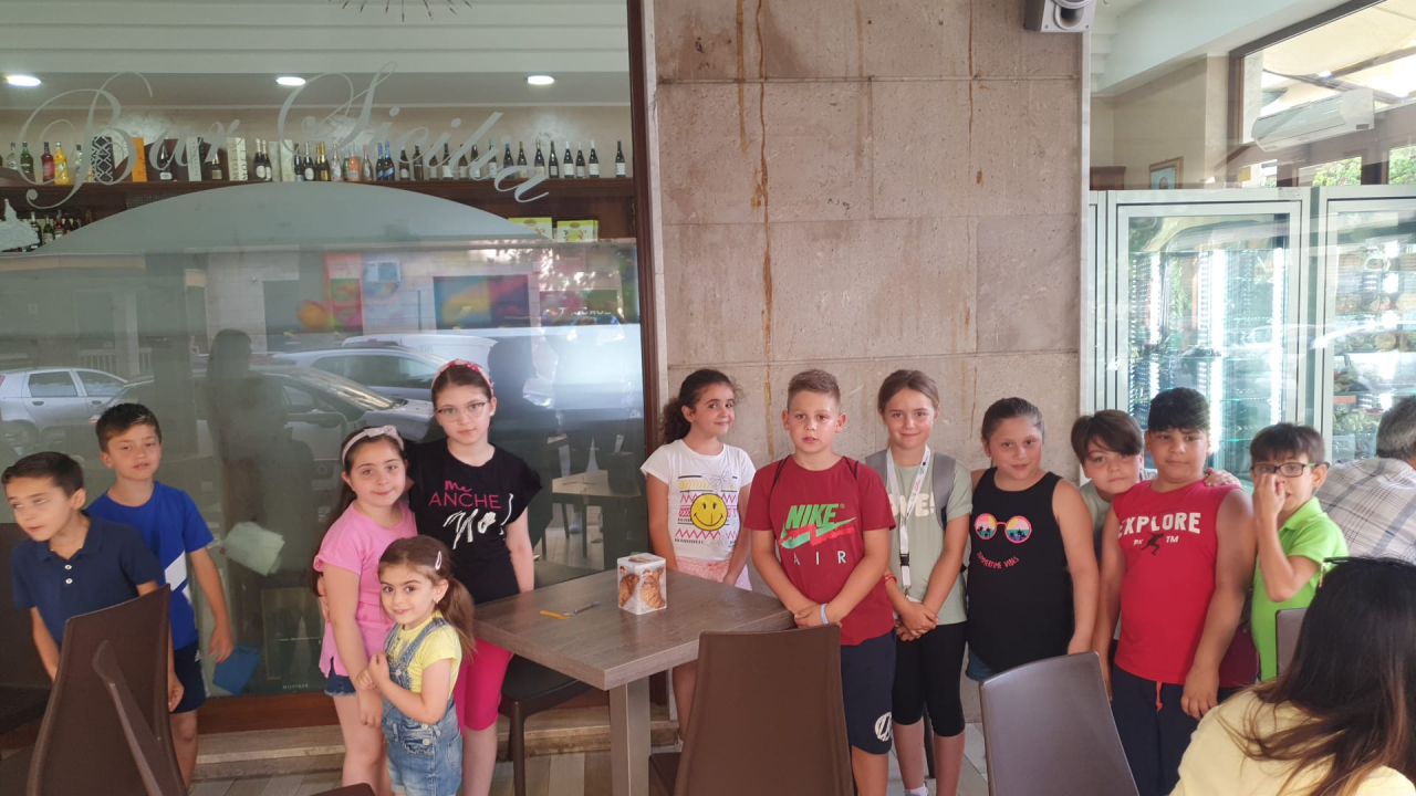 Drugaši iz Brodarice na Erasmusu na Siciliji: Keramičarske radionice, najveće kazalište u Italiji, Cefalù...