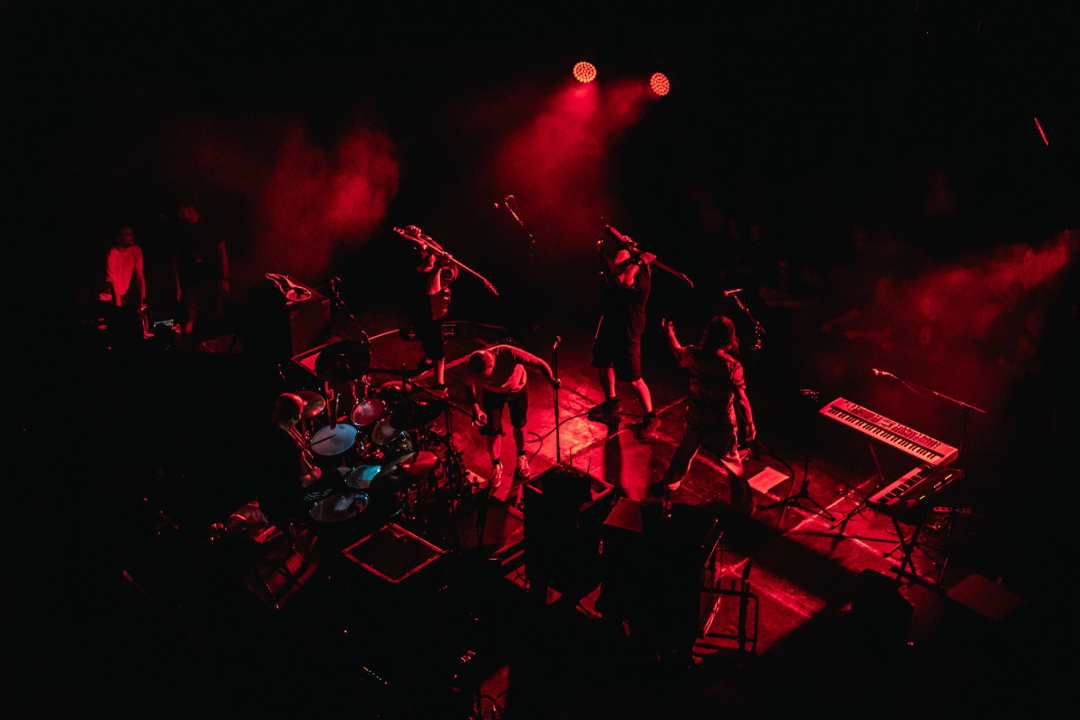 Hladno pivo žestokom svirkom 'prodrmalo' Šibenčane na sv. Mihovilu