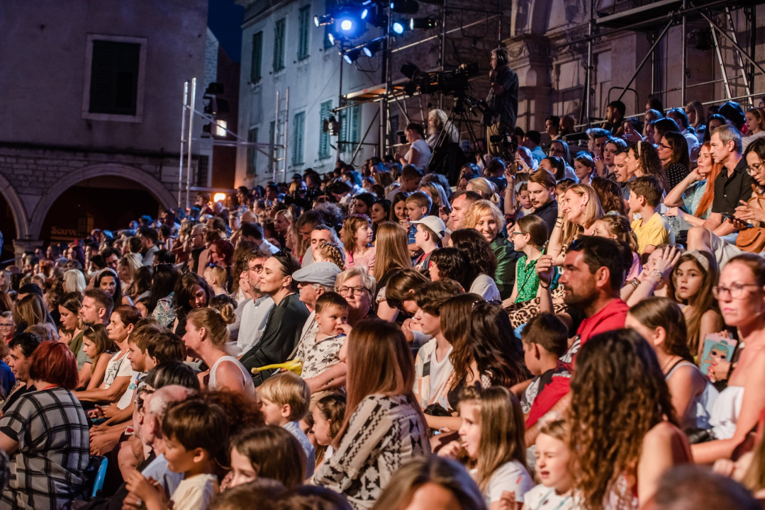 Otvoren je 62. Međunarodni festival u Šibeniku: Na svečanosti i djeca iz ukrajinskog Lavova