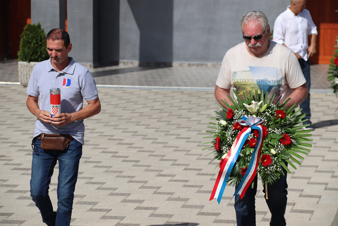 Polaganjem vijenaca na Kvanju obilježen Dan antifašističke borbe