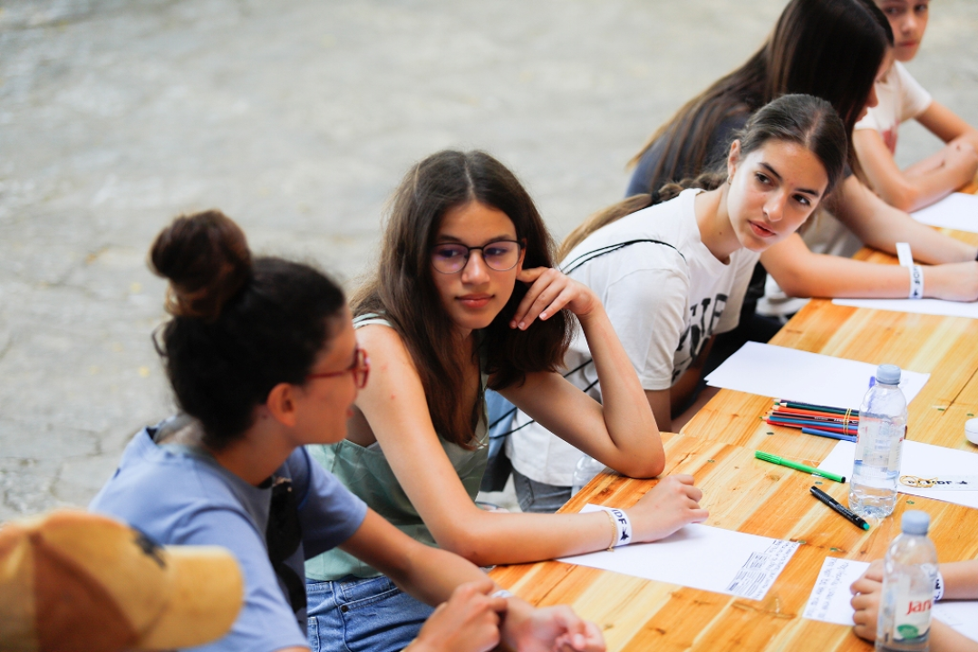 U kazalištu ništa, Ljetna otkazana: Ostaje vam program po ulicama i trgovima