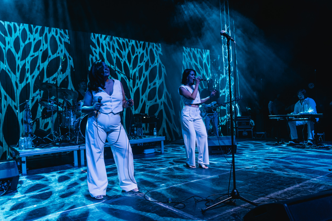 Odličan plesnjak na sv.Mihovilu uz Matiju Cveka, delirij nastao kad mu se pridružila Eni Jurišić