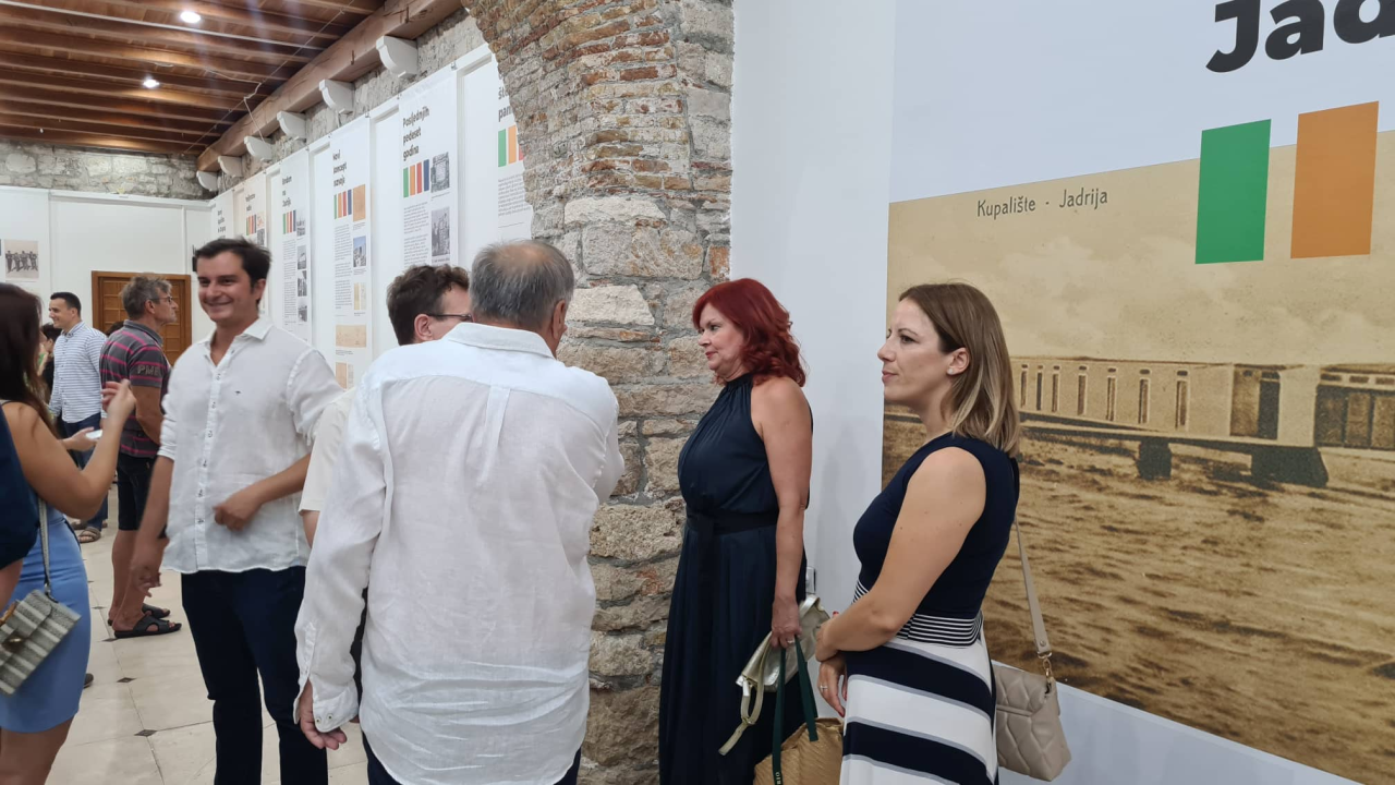 Izložba o Jadriji nije prošla bez krafni: 'Ako ljudi ne mogu tamo na kupanje, ne znaju gdje bi'