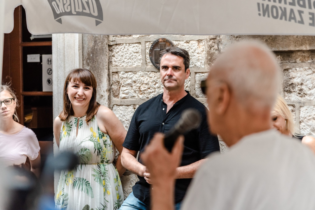 Ideja se rodila u Republici Bono: 'Pjesme su mi predlagali prijatelji glazbenici, ali i obični ljudi' 