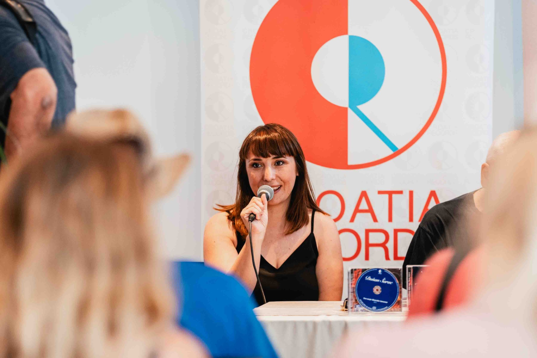 Večeras druga, autorska večer Šansone: 'Zahvaljujemo ocu, sinu i duhu svetom. Dušanu, Branku i Arsenu' 