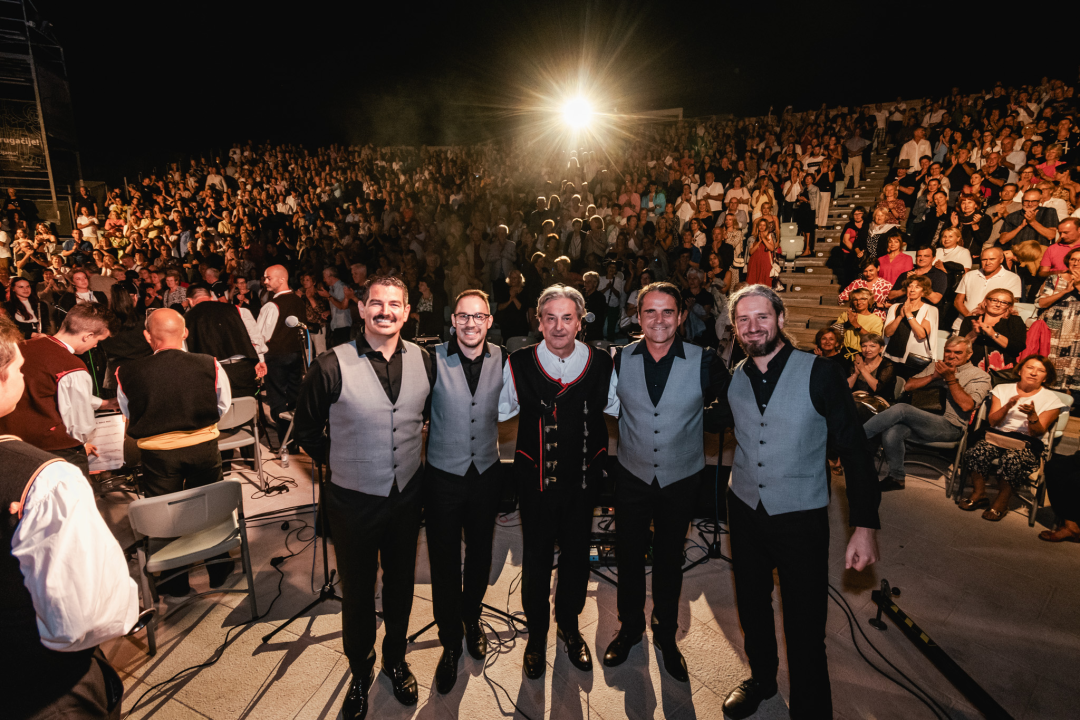 Od Zvona moga grada do Noćas te sanjam majko: Prava šibenska večer na Mihovilu uz Glazbu i 4 Tenora