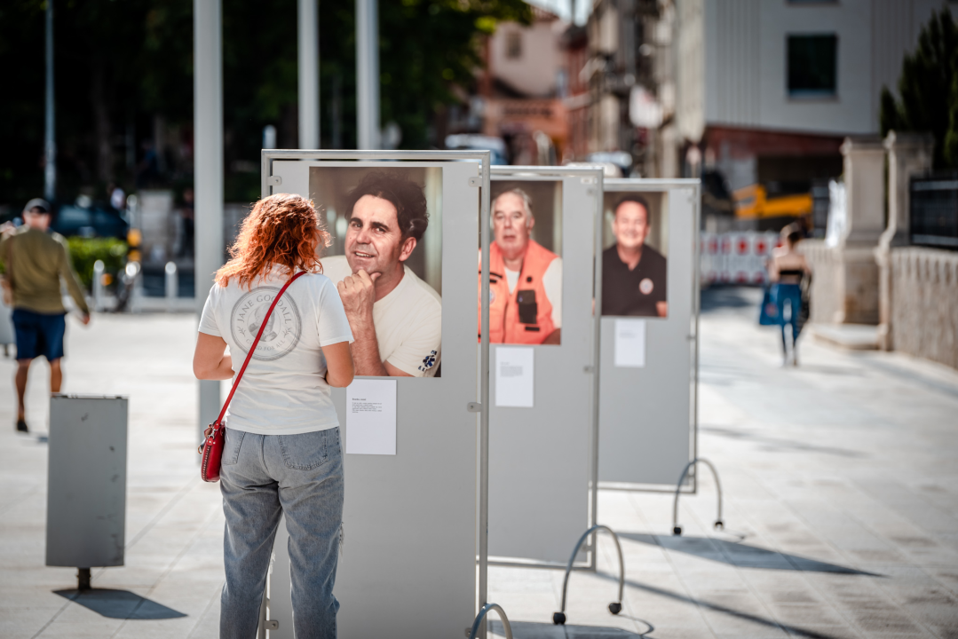 Izložba Tonke Lokas: Aktivističke fotografije za pravedniju budućnost medicinara s Hitne