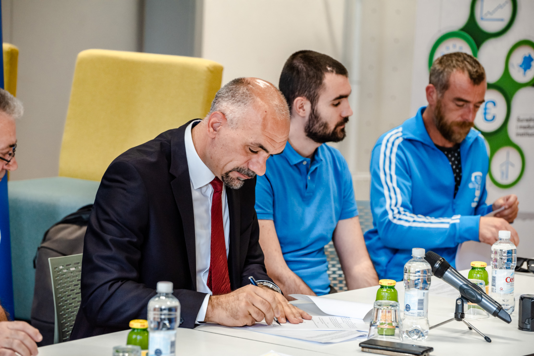 Jelić potpisao ugovore s poljoprivrednicima: 'Želimo poticati mlade da se počnu baviti poljoprivredom'  