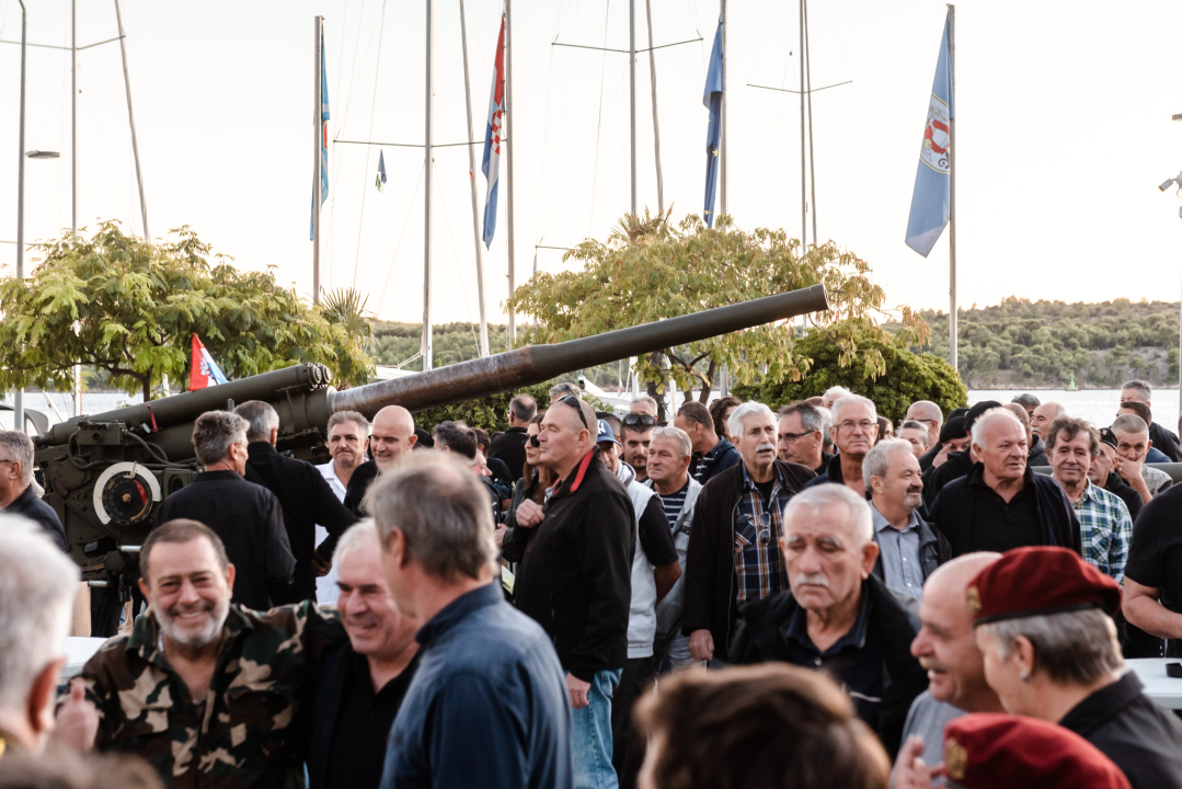 Uz pidoće i klapu u Šibeniku obilježen Dan hrvatskih branitelja: 'U slobodi smo se više dijelili nego spajali'