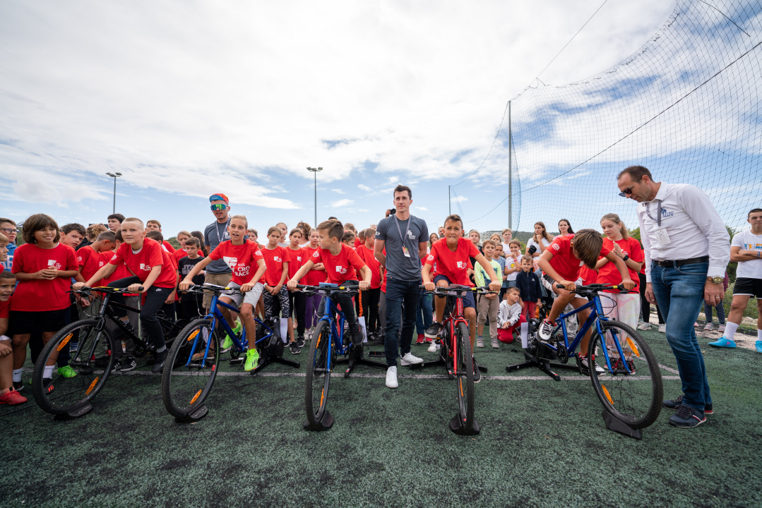 U Primoštenu održan Kids CRO Race: Matija, Leo, Dora i Isabella pobjednici su virtualne utrke 