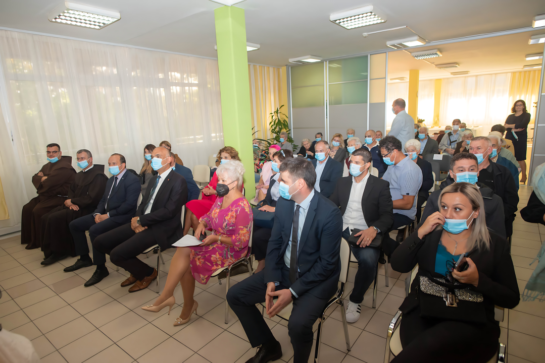 Kninski Dom za starije i nemoćne svečano obilježio svoj dan