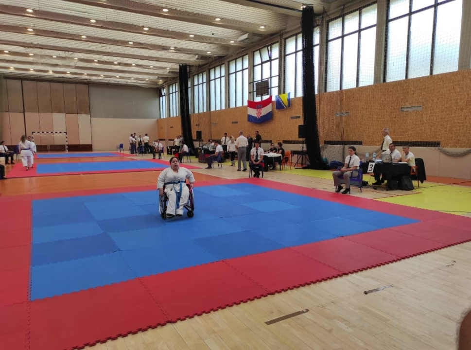 Nika, Julija i Dora unatoč svim preprekama probijaju granice. S prvenstva se vratile sa zlatnim medaljama