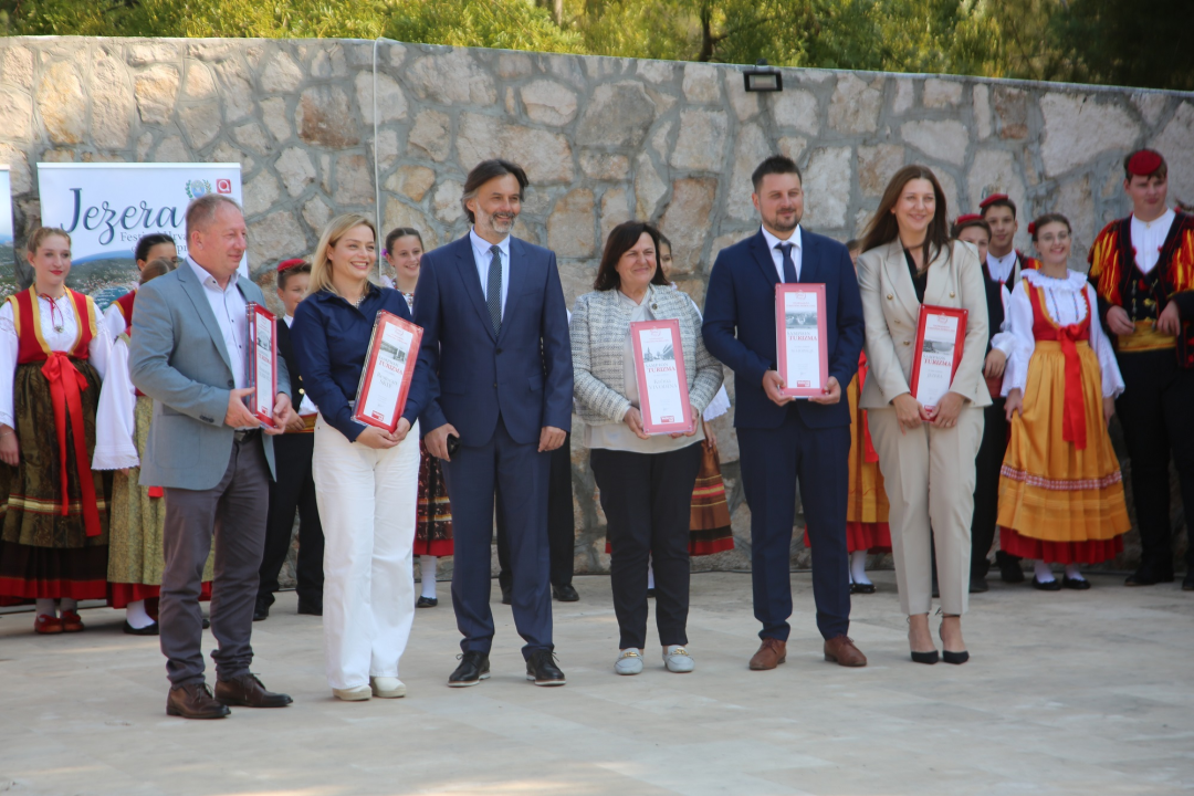 Jezerima uručena nagrada šampiona Turističke patrole Večernjeg lista 