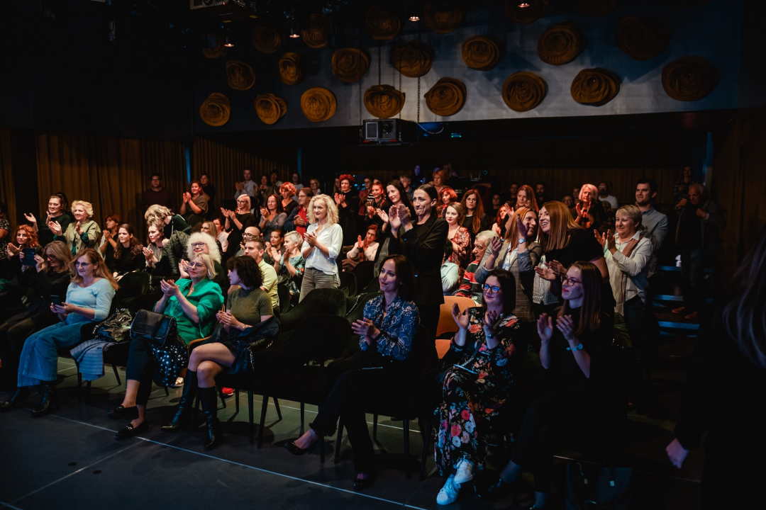 Vrećin glas, gitara i lutnja Edina Karamazova oduševili sinoć Šibenčane u Arsenu