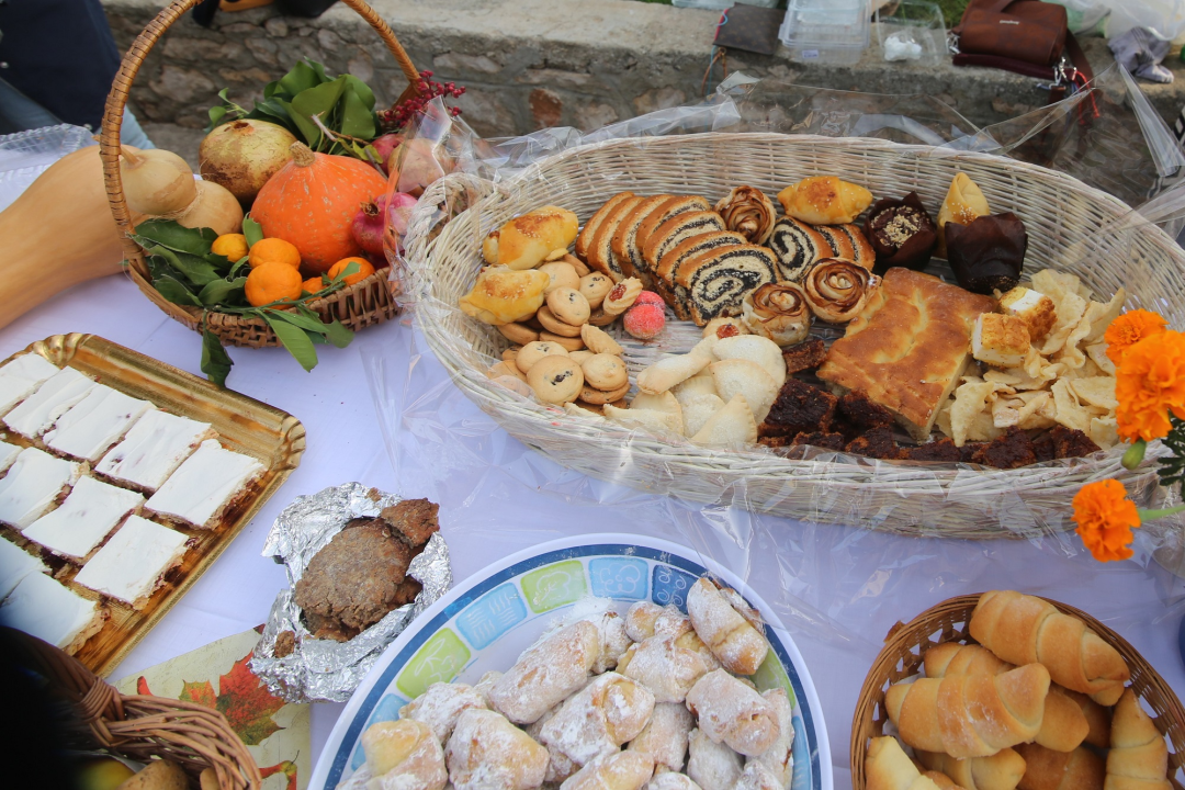 FOTO Tišnjanske mame i bake iskazale se na izložbi u Povodu Dana kruha