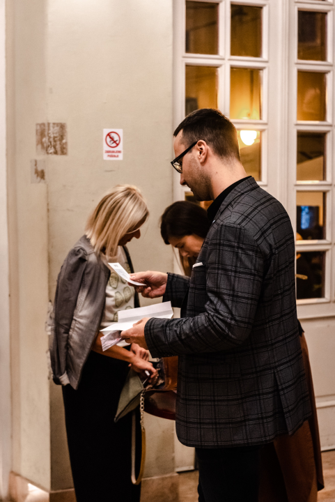 U šibenskom kazalištu izvedena premijera 'Prijevare': 'Stvarno vrlo intrigantno' 