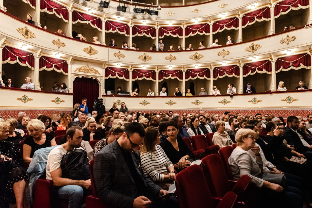 U šibenskom kazalištu izvedena premijera 'Prijevare': 'Stvarno vrlo intrigantno' 