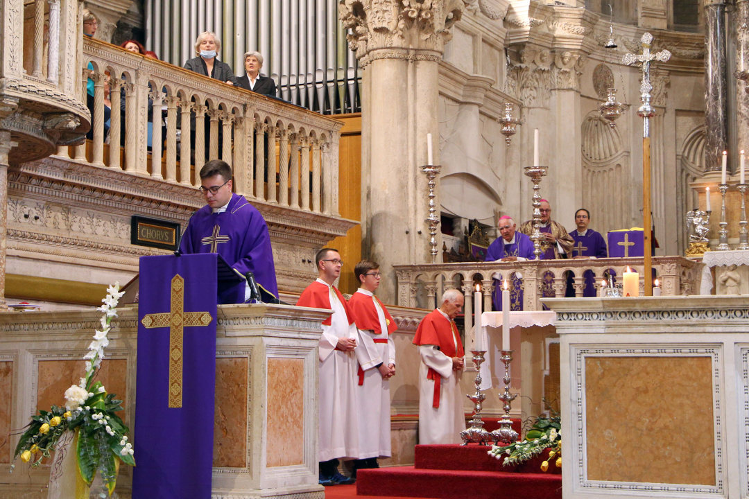 Rogić predvodio misu za sve preminule biskupe, svećenike, redovnice i redovnike