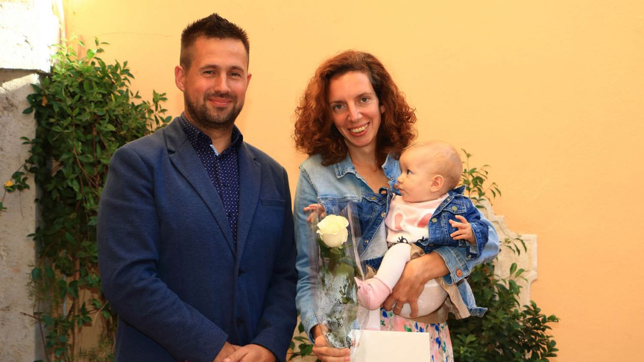 Dodijeljene potpore Općine Tisno za vjenčane parove i novorođenu djecu