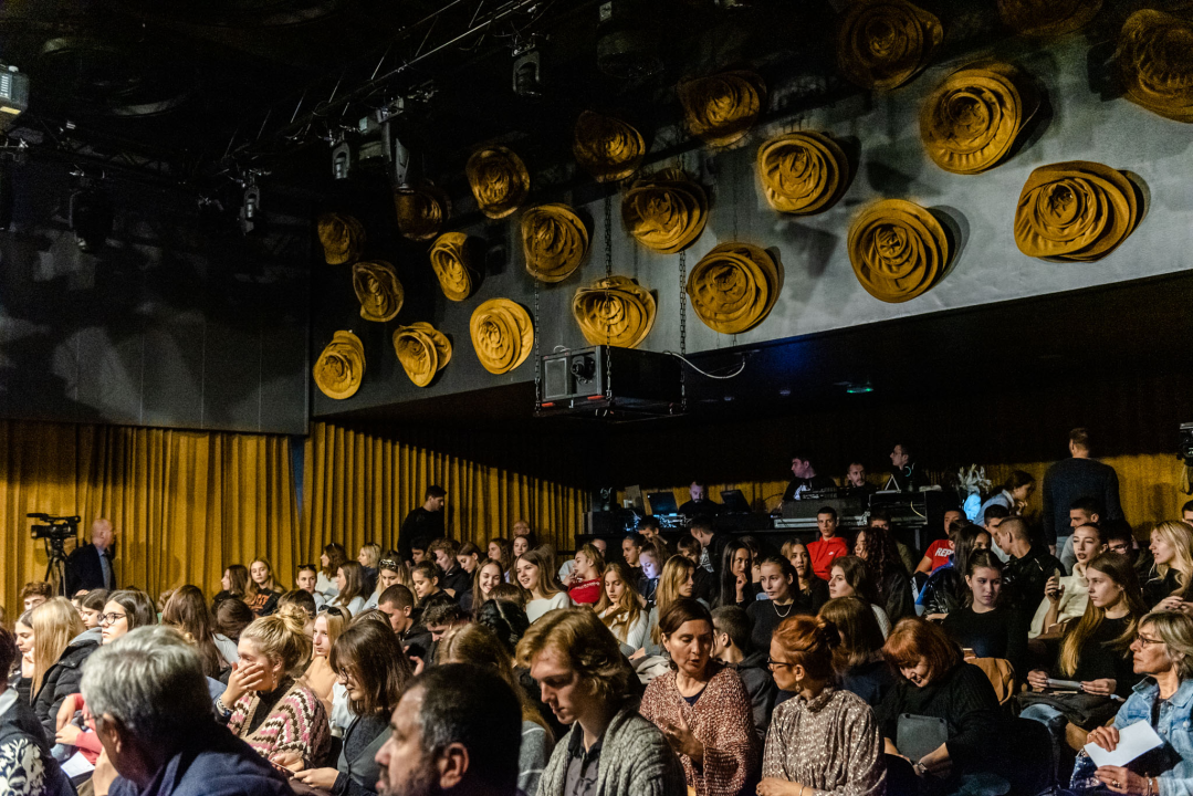 Predstava 'Progovori' u Arsenu: 'Svjedočanstvima žena na drastičan način šaljemo poruku da treba reći stop nasilju'