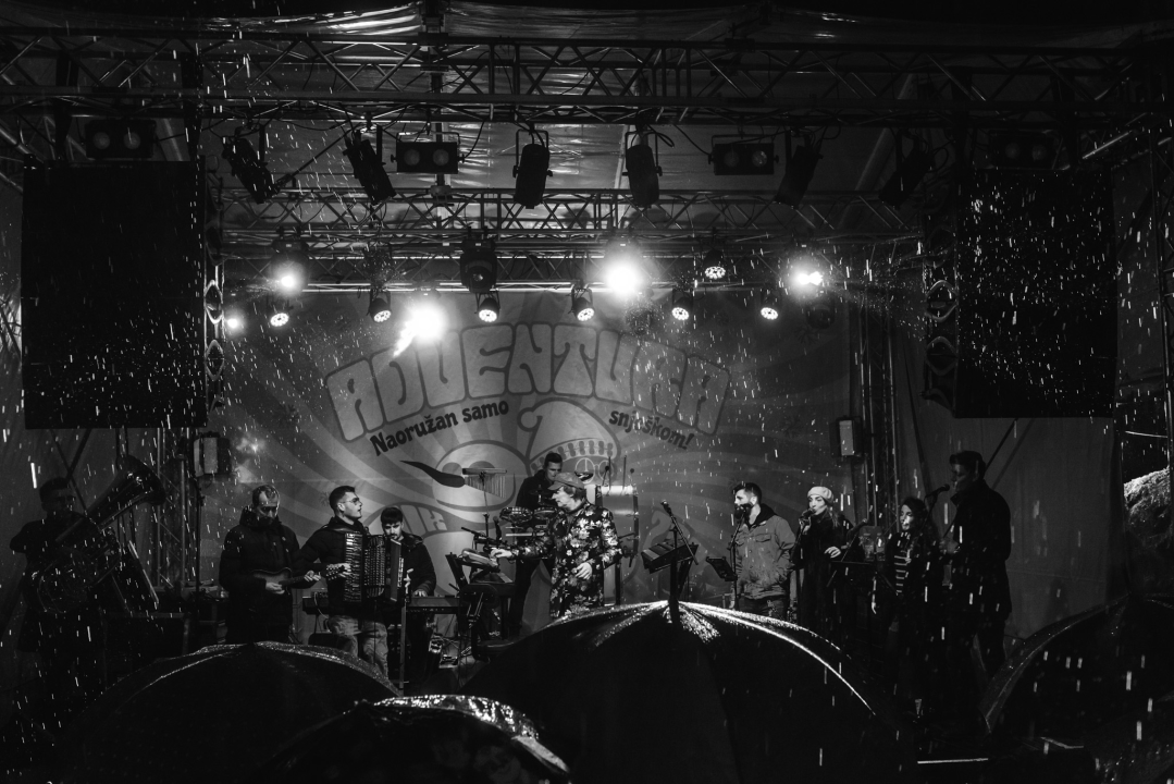 Počela je Adventura u đardinu: Pljuštalo je, ali uz Madre Badessu lakše se izdrži