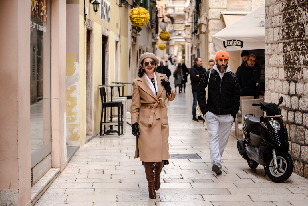 Uvijek sređene sugrađanke pokazale koji će se trendovi nositi u prosincu!