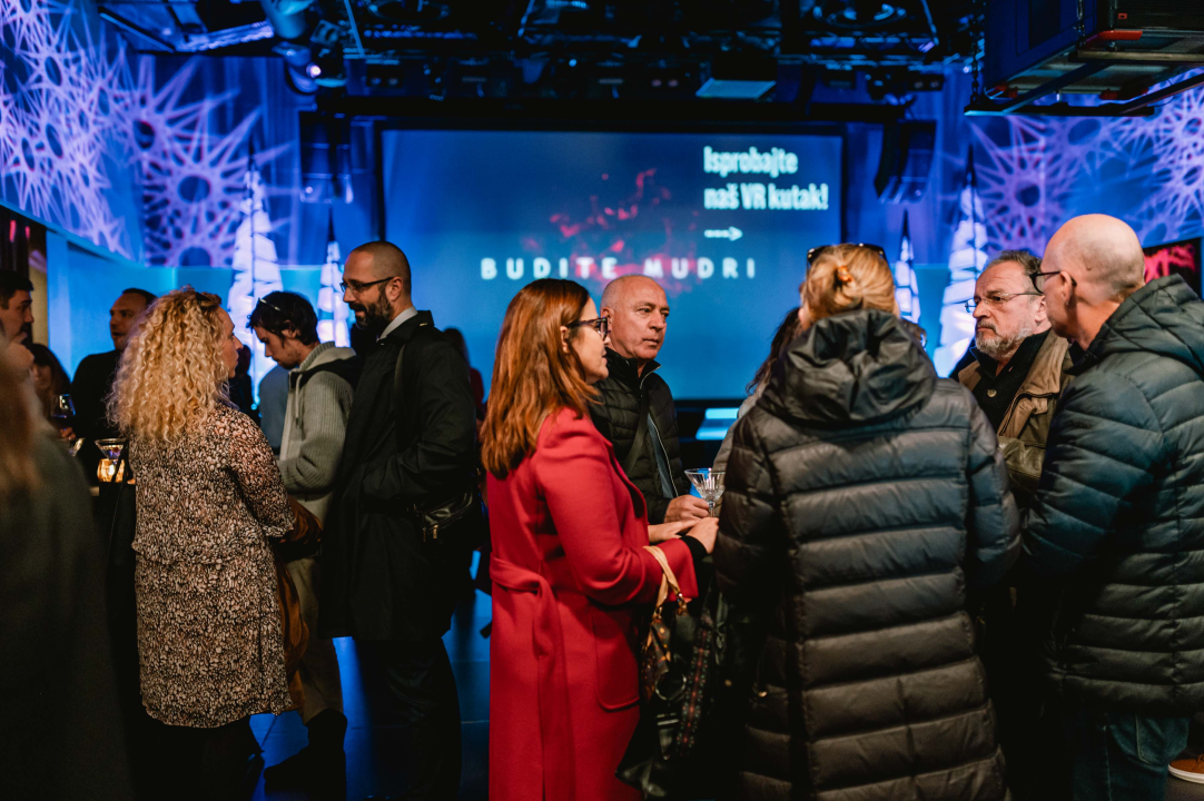 U Kući umjetnosti Arsen božićno druženje Tvrđave kulture: VR igre zaigrao i gradonačelnik!