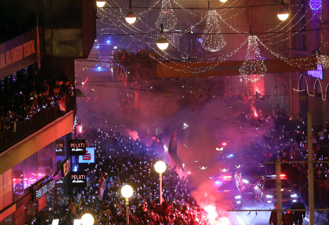 U Hrvatskoj 'nitko nije normalan': Vatreni stigli među 80 tisuća navijača!
