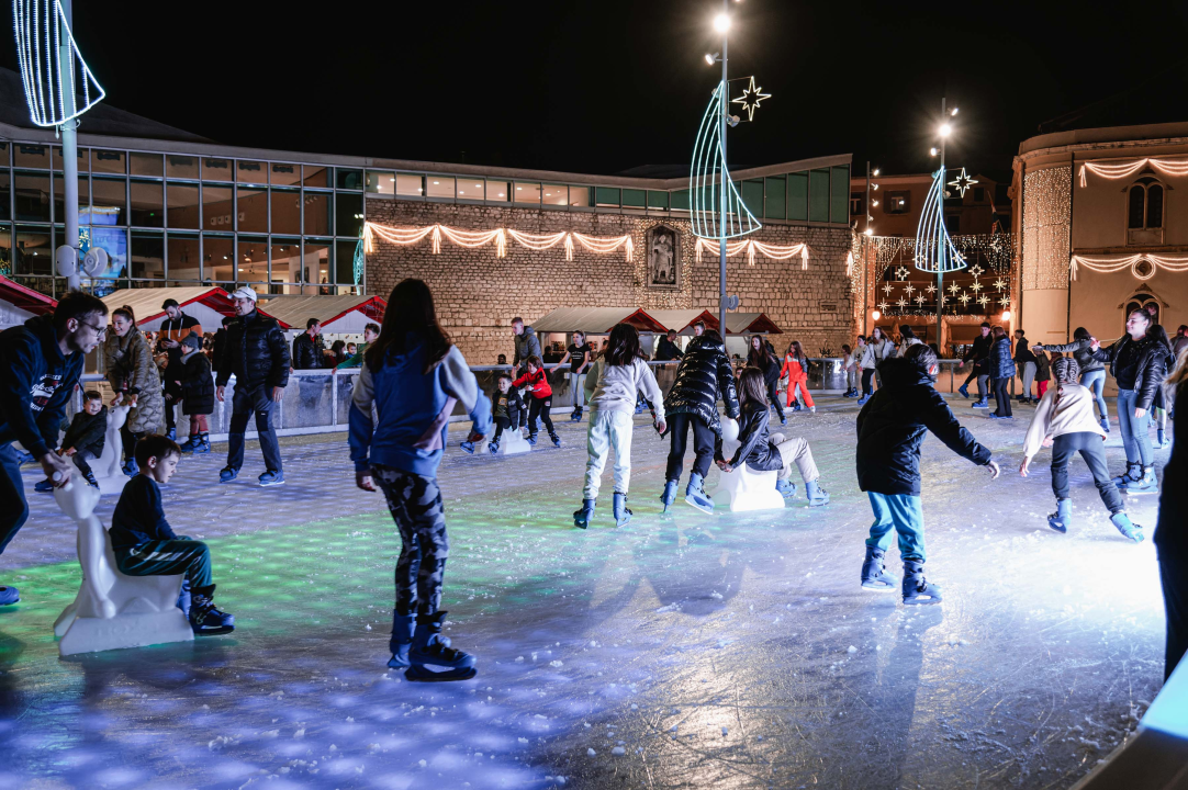 Vitićevo more je najljepša adventska lokacija u gradu, po noći je kao bajka!