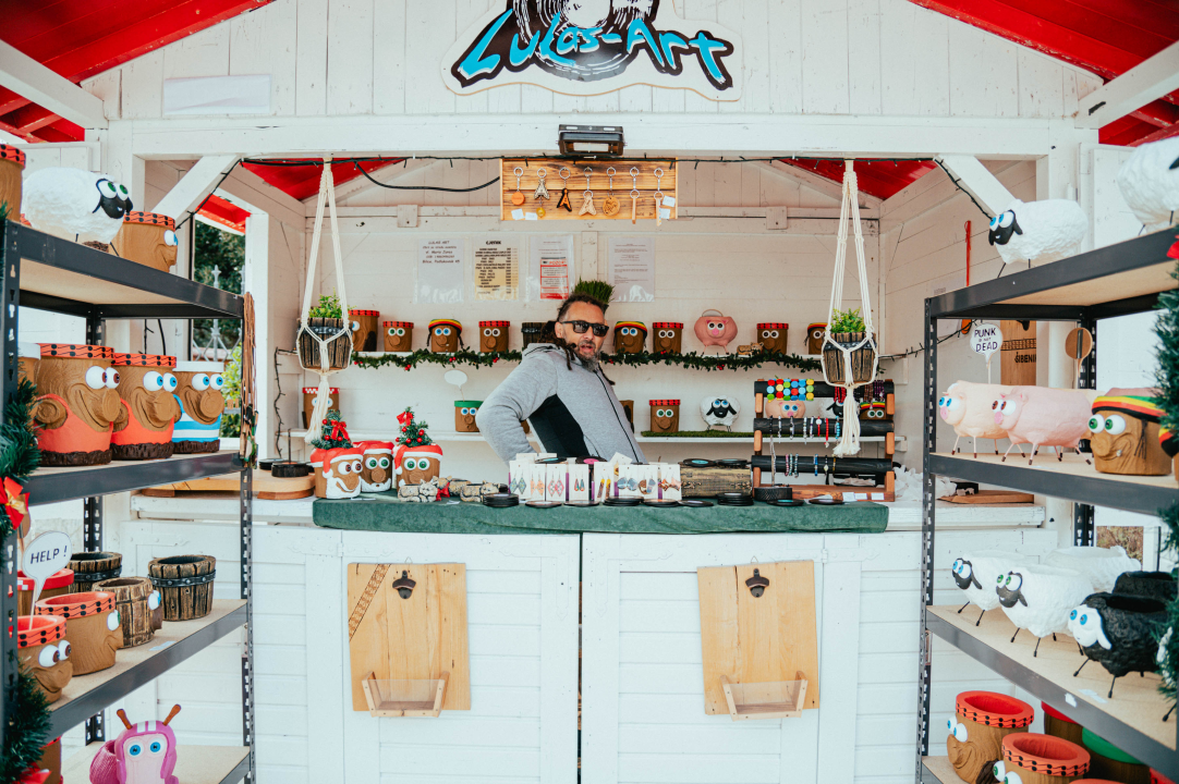 Adventurin Sajmić savršeno je mjesto za kupnju poklona, sve su izradili lokalni umjetnici i obrtnici