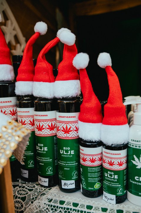 Adventurin Sajmić savršeno je mjesto za kupnju poklona, sve su izradili lokalni umjetnici i obrtnici