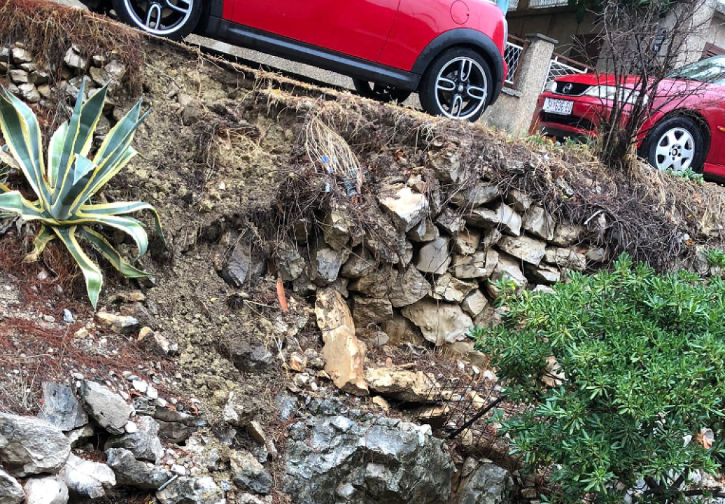 I dalje traju muke s odronima po Škopincu: Iz Grada kažu da su u procesu usklađivanja geodetskih podloga, ma što to značilo