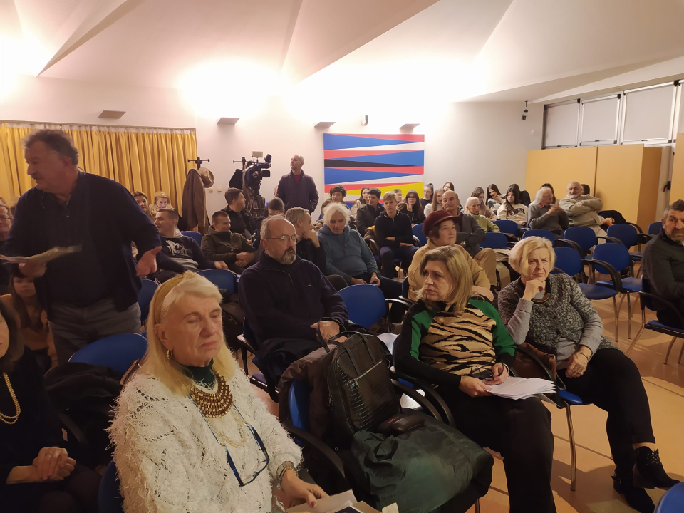 U knjižnici održan susret lokalnih pjesnika