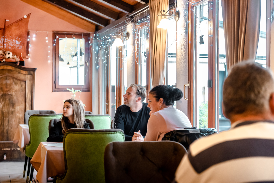 Provedite najromantičniji dan u godini u posebnom ozračju Konobe Brošćica! 