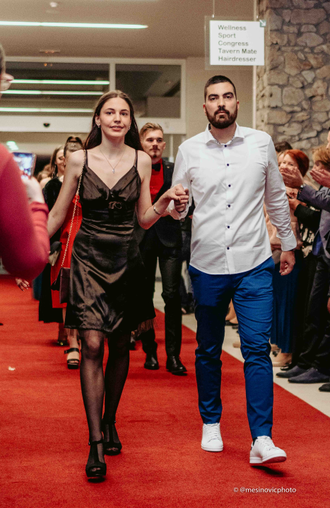 Zavirite na blještavi maturalni ples Turističko-ugostiteljske škole Šibenik (1)