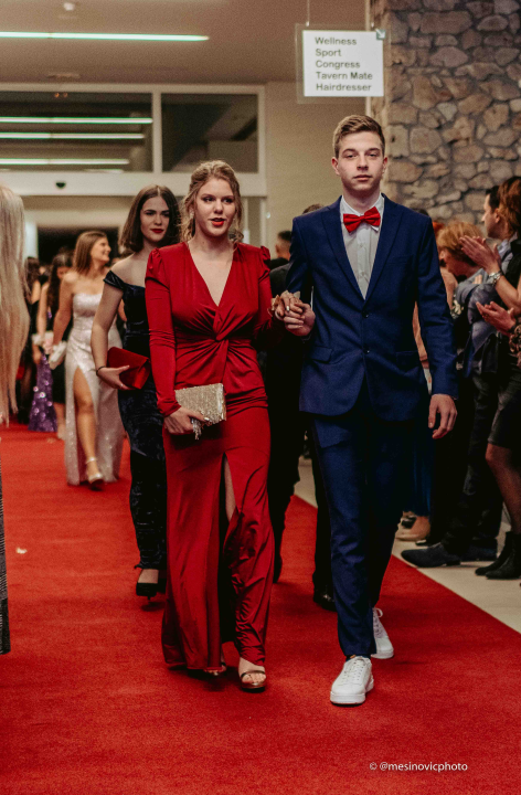 Zavirite na blještavi maturalni ples Turističko-ugostiteljske škole Šibenik (2)