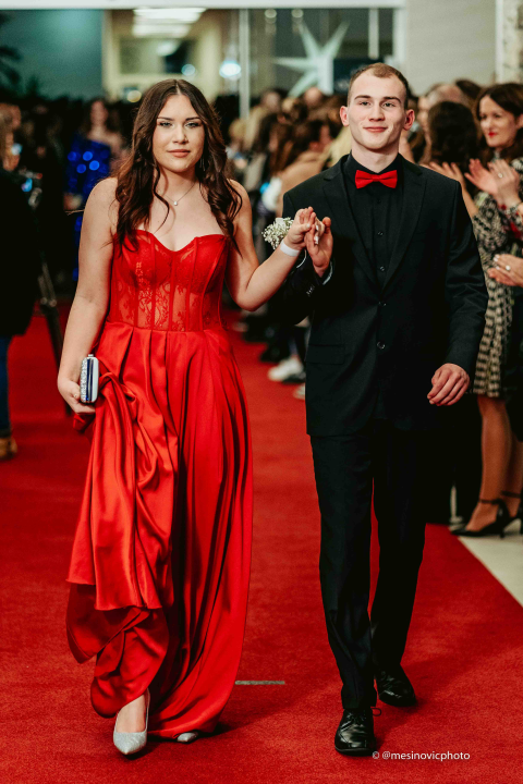 Gimnazijalci zasjali u večeri koju će pamtiti do kraja života! (2.dio)