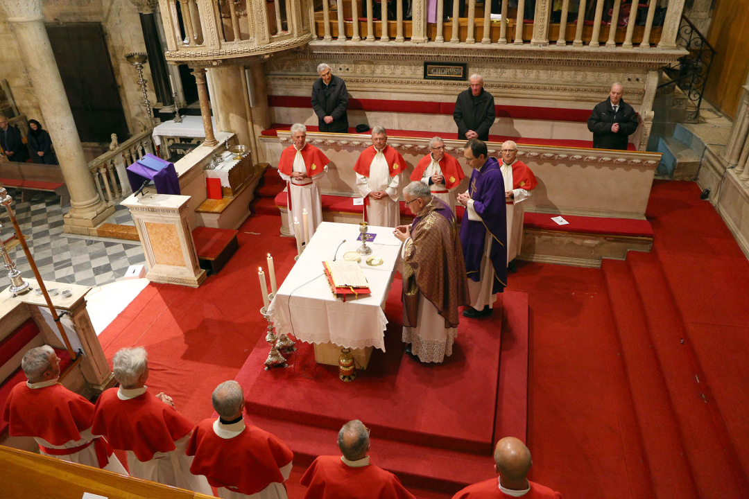 U katedrali održano misno slavlje s obredom pepeljenja