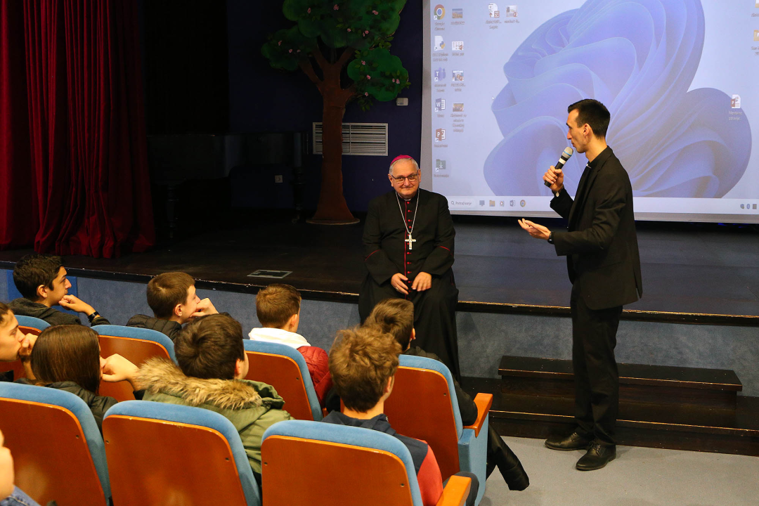 Održan susret krizmanika Gradskog dekanata Šibenske biskupije 