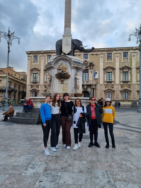 Učenici OŠ Meterize na Siciliji: Učili o važnosti očuvanja voda, oduševile ih Etna i Taormina