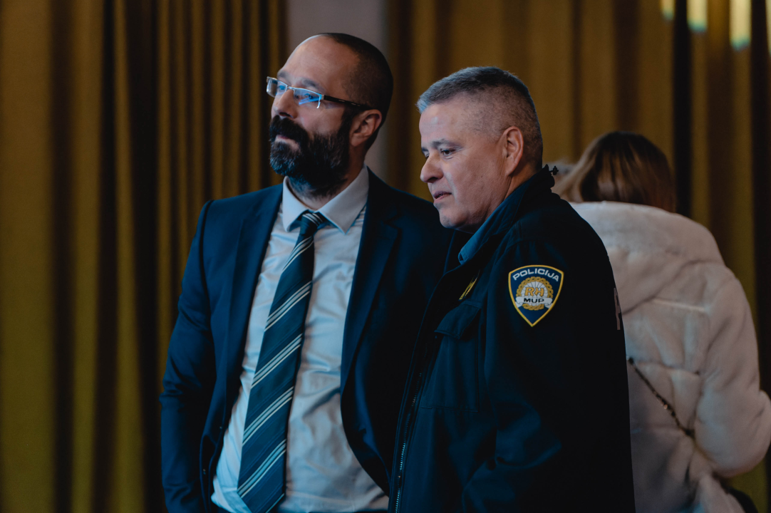 Ana Rucner u Arsenu svirala na violončelu od dragovoljno predanog ilegalnog oružja