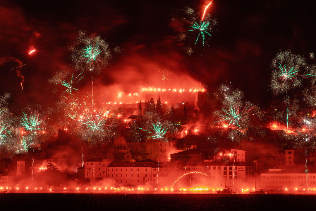 Spektakularni kadrovi: Narančasta noć pamtit će se još dugo!