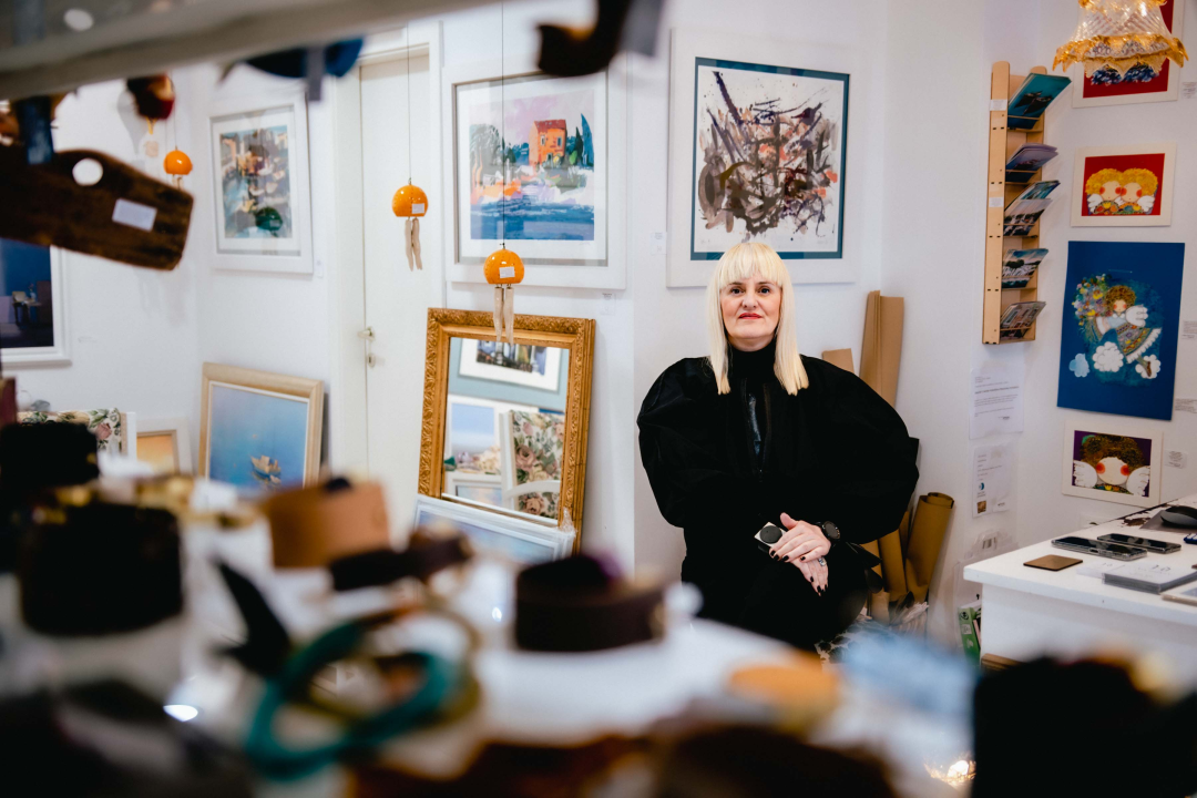 Proljeće u Galeriji Juraj Dalmatinac donosi slikarsku poetsku fantastiku po sniženoj cijeni