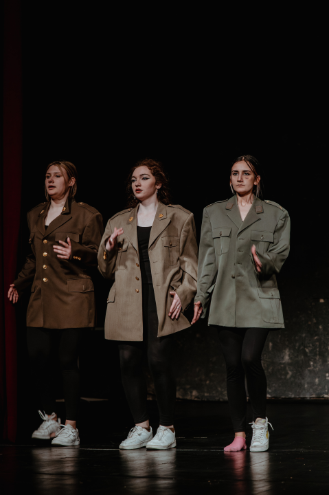 Fenomenalna predstava dramskog studija Ivana Jelić: ‘Repertoar’ traži granicu umjetnosti i profita