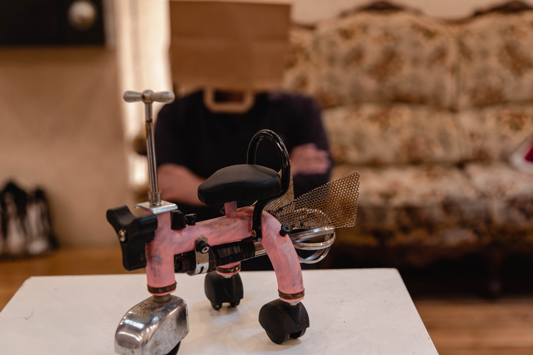 Koraljko Greben večeras u Azimutu: Bivši ovisnik predstavlja ‘Ljubav’, radove inspirirane emocijama!