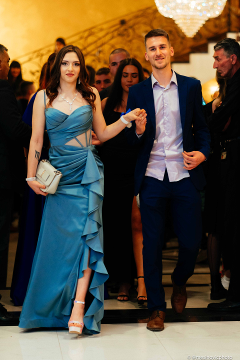 Zavirite na blještavi maturalni ples šibenske Industrijsko-obrtničke škole (1)