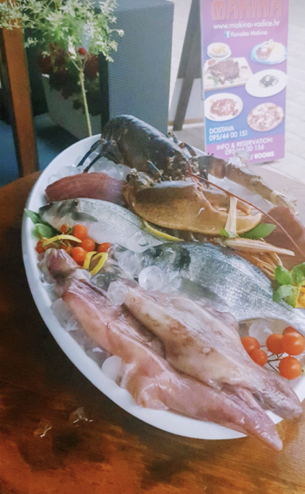 Zabavite se ovog petka u Makine uz Show Legende!